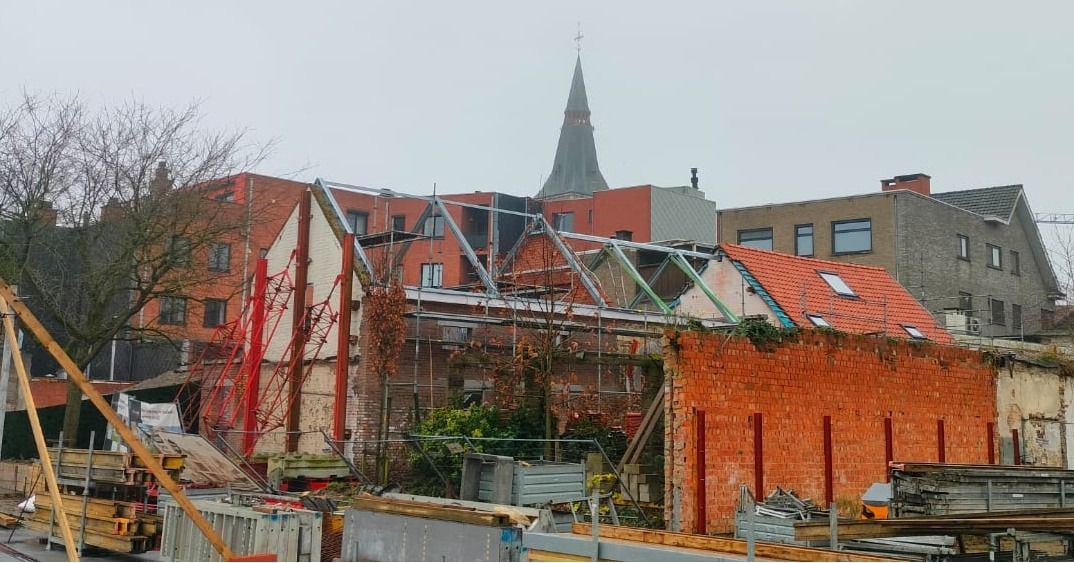 Dakrenovaties